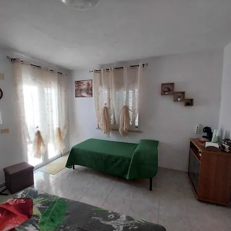 Oleander House * Ponza