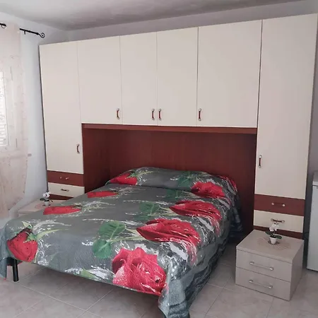 Oleander House * Ponza