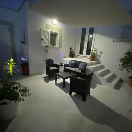 Oleander House Ponza