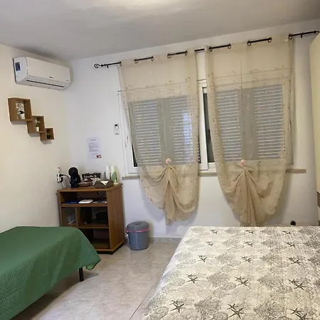 Oleander House * Ponza