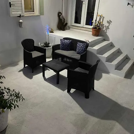 Oleander House * Ponza