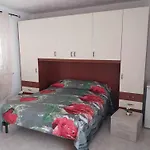 Oleander House * Ponza