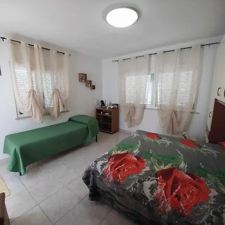 Oleander House Ponza