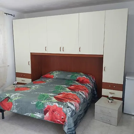 Daire Oleander House