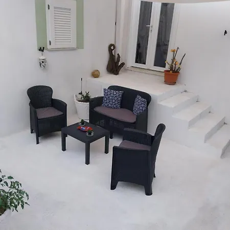 Daire Oleander House *