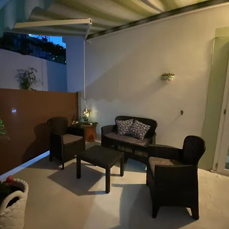 Apartment Oleander House Ponza